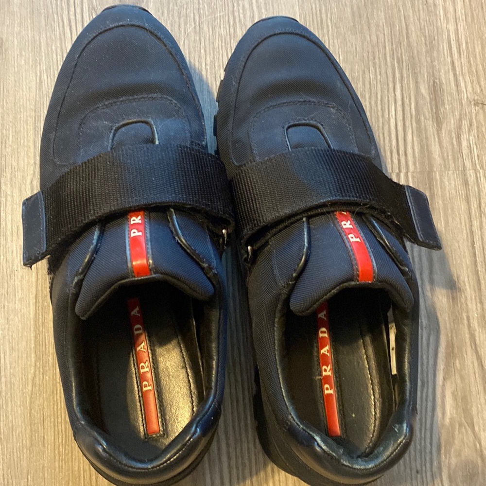 Prada men’s shoes sneakers Never worn with tag size 8